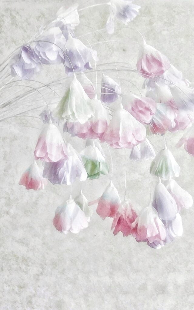 easy to make paper flowers - dip-dyed coffee filter flowers