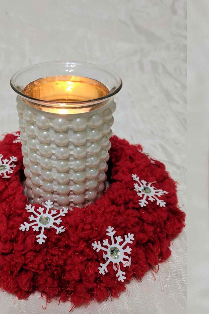 diy mini wreath - red nubby yarn